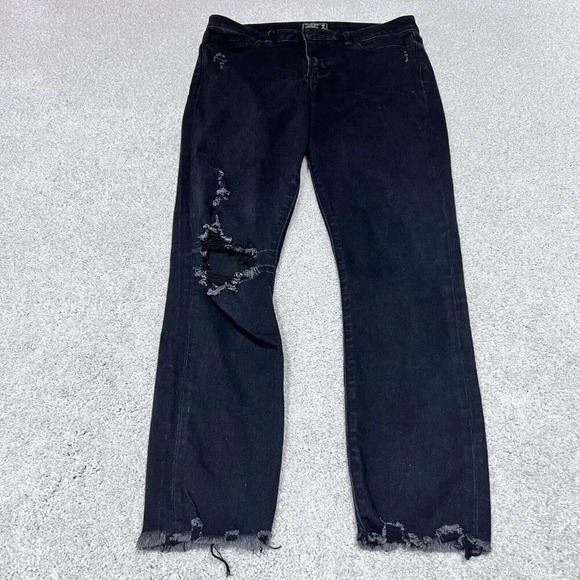 Abercrombie & Fitch Jeans Harper Low Rise Ankle Black Distressed Pockets Size 8 - Picture 5 of 11